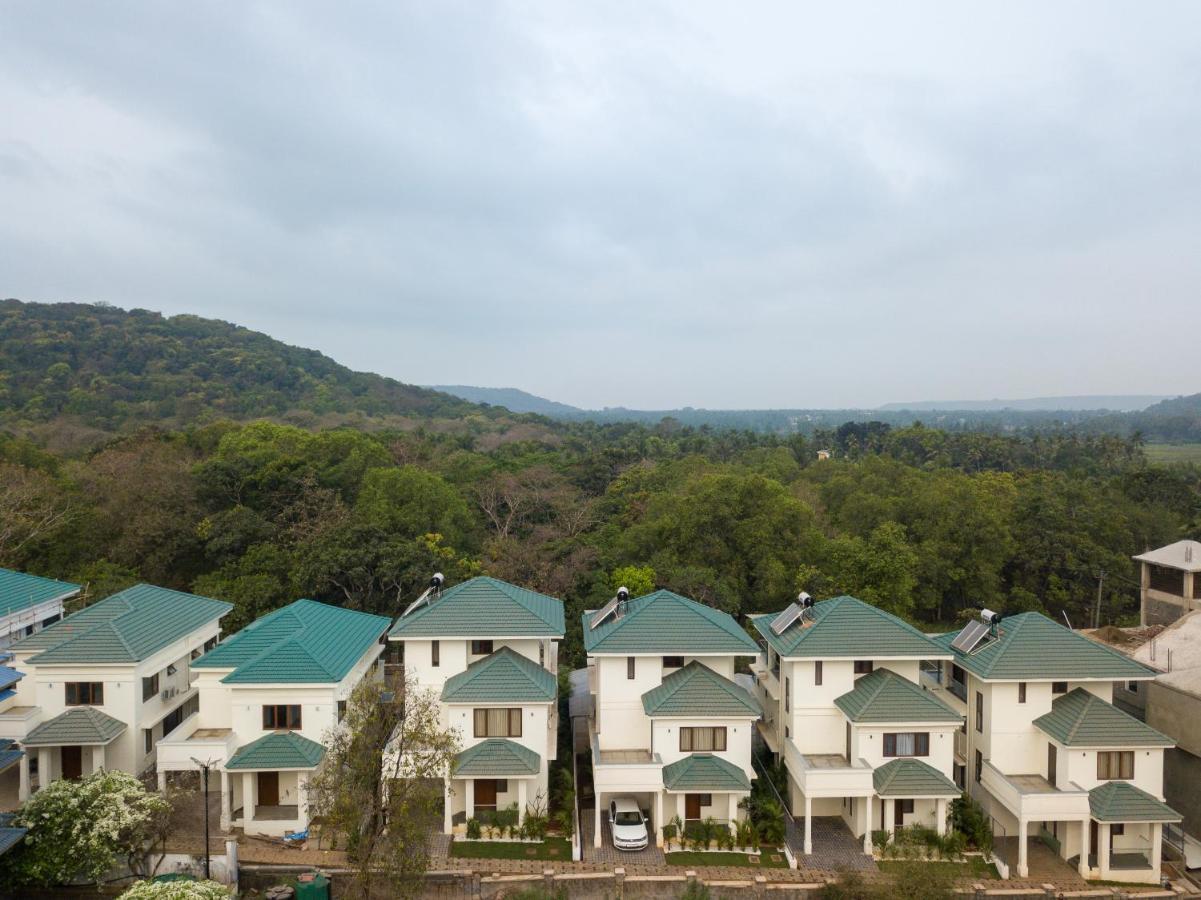Ayan Villas With Private Pool Siolim Exterior foto